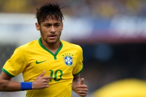 星空·综合体育-“香港牛仔3K亲子跑：亲子携手并肩，赛道上的温馨时刻”