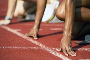 星空体育登录入口-乌鸦主帅强调团队合作，胜利来自信任，乌鸦吧主